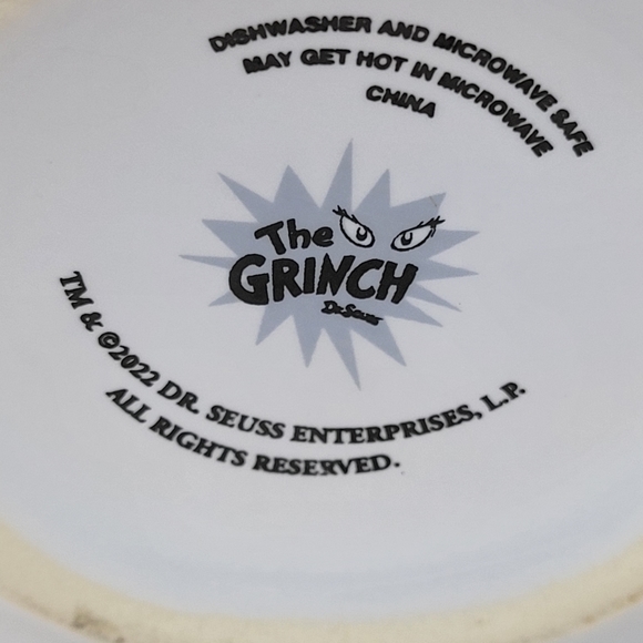 2022 Christmas Grinch mug - Picture 7 of 7